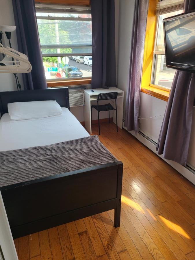 Single Bed Space For Traveler Privatunterkunft *